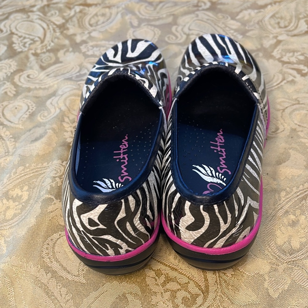 Smitten - Zebra Print Nursing Clog - Size 7.5 - image 2